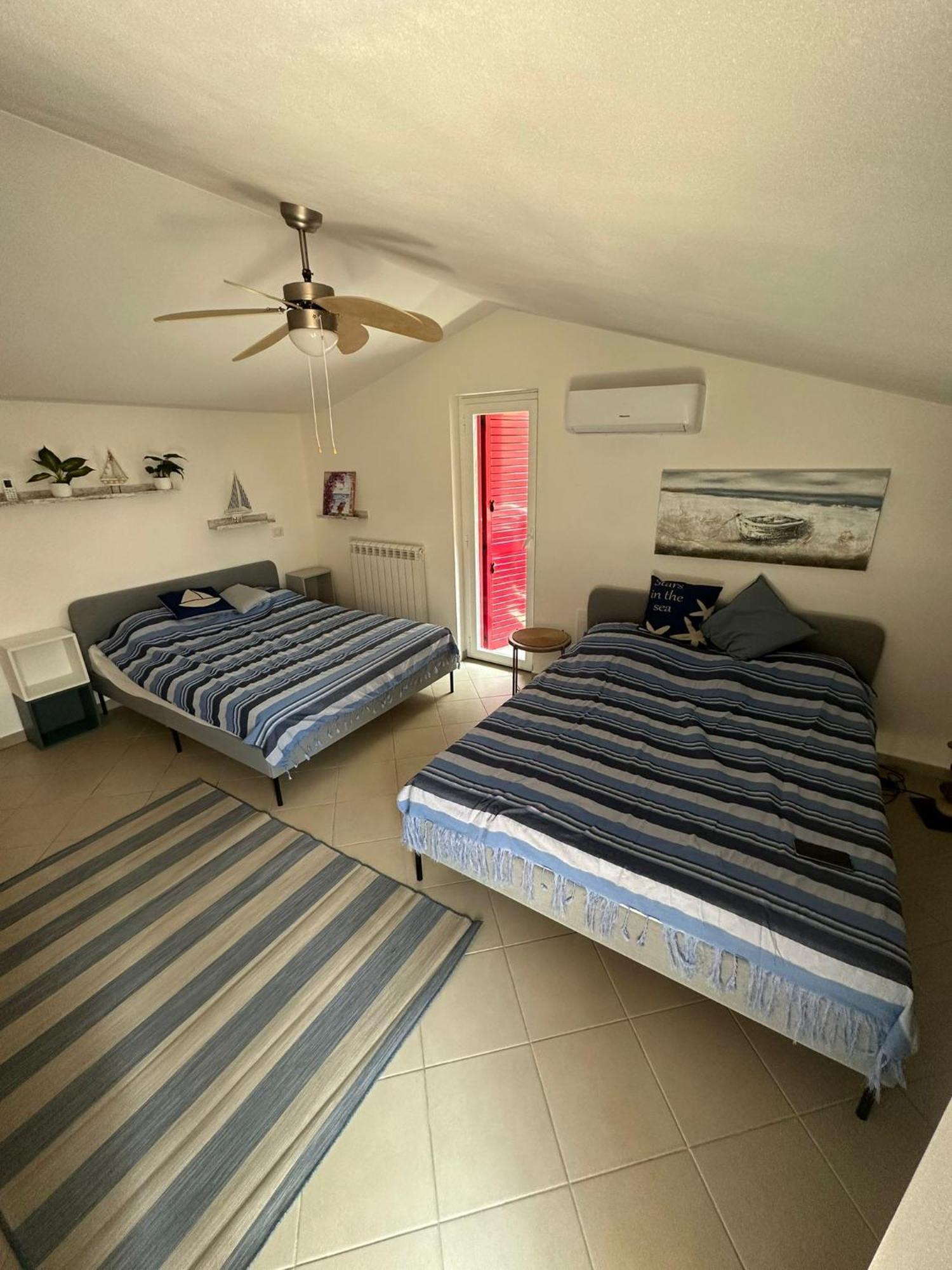 Bella Alba Apartment On The Beach 阿尔巴·阿德里亚蒂卡 外观 照片